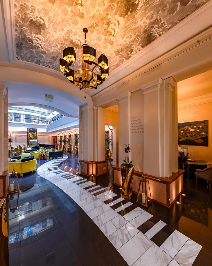Aria Hotel
